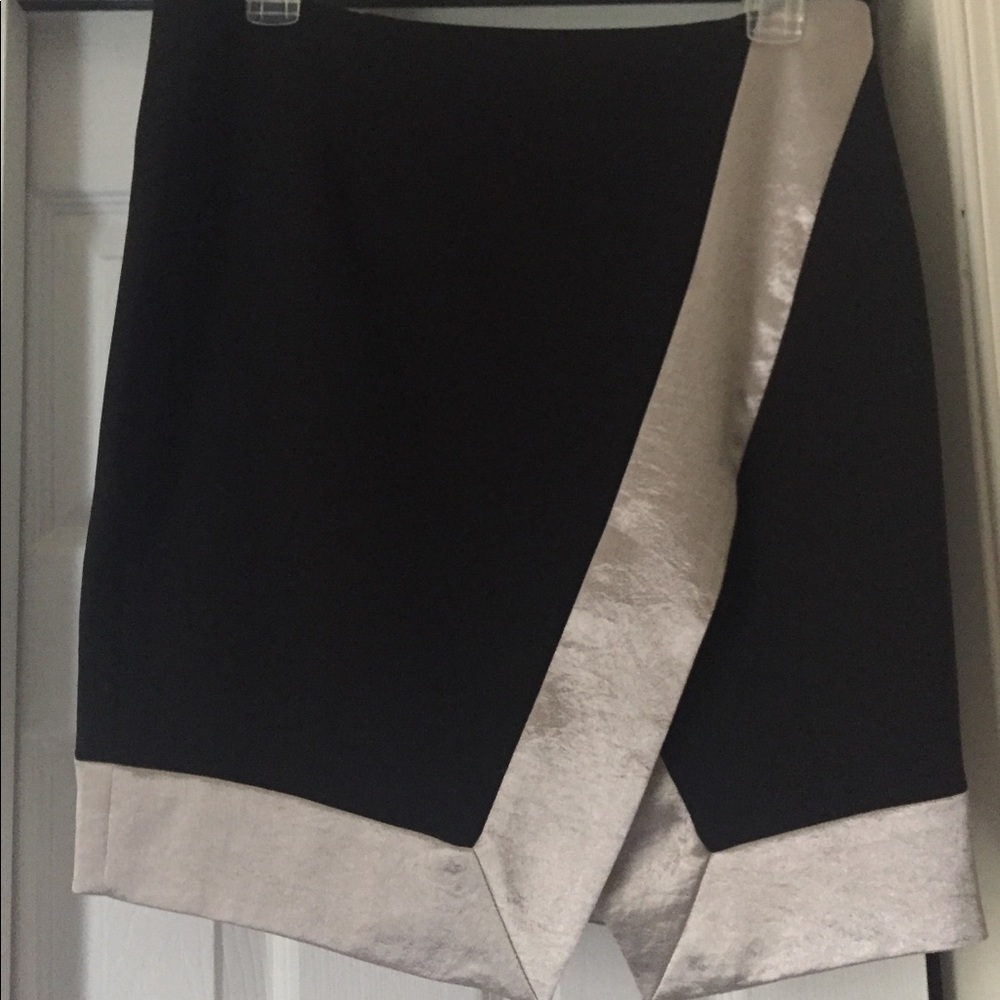 Black and gold sexy skirt